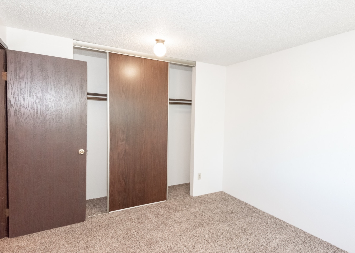 Hallmark Apartments Image 22