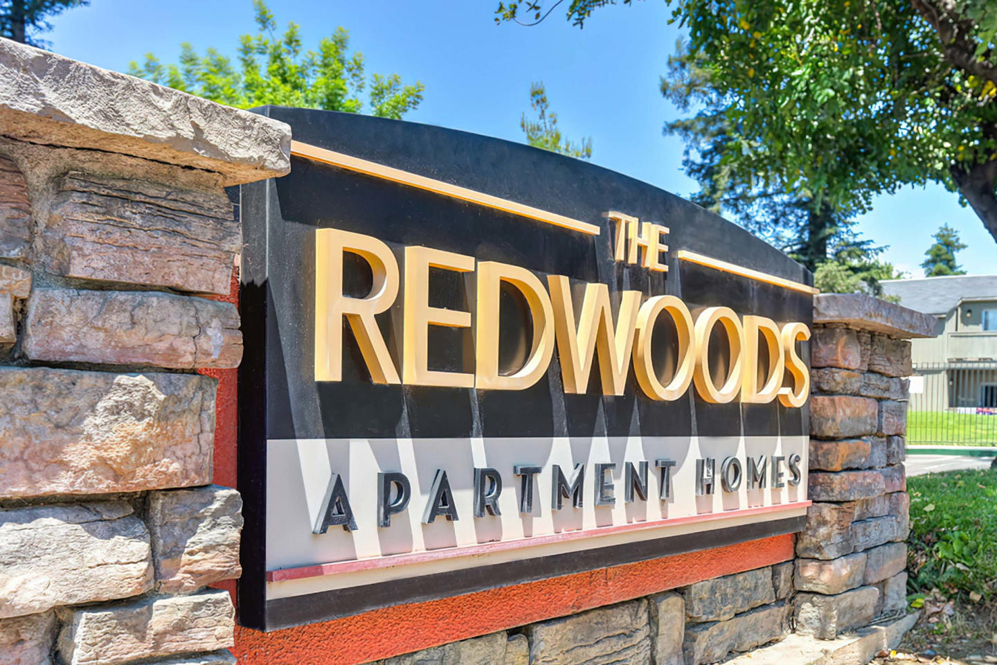 The Redwoods Apartments Image 26