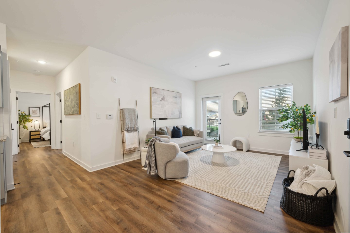 Farmhouse Luxury Apartments Image 32