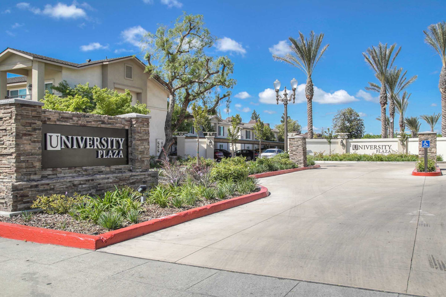 University Plaza Image 50