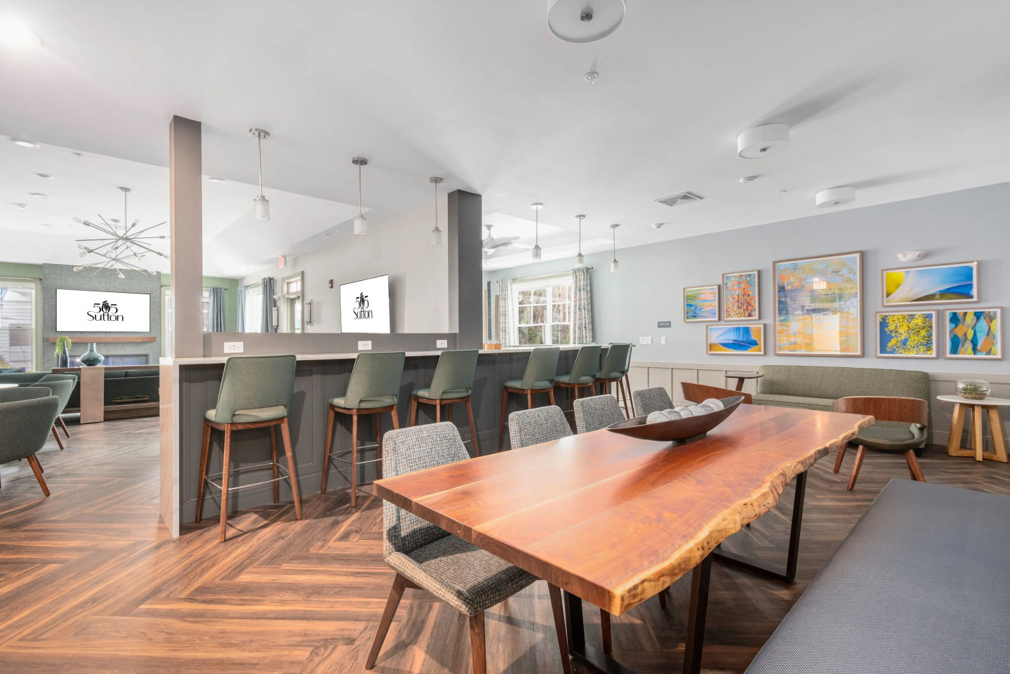 505 Sutton Image 26