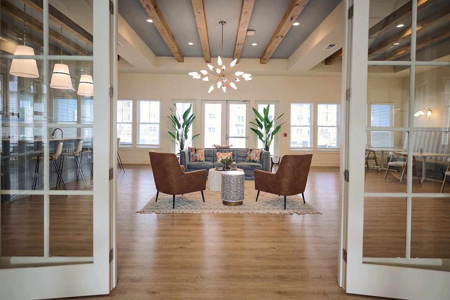 Encore Luxury Residences Image 8