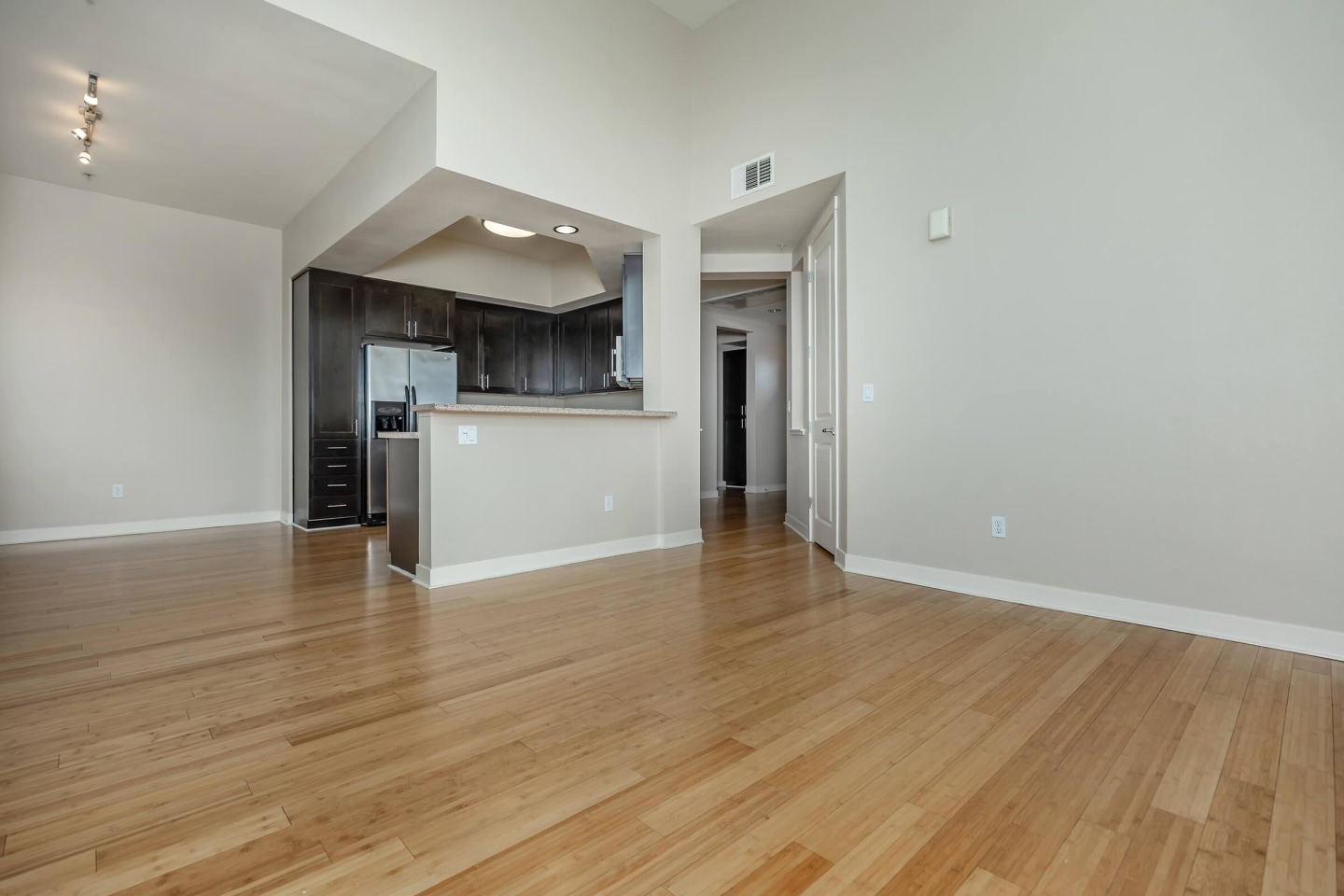 Oak Walk Image 8
