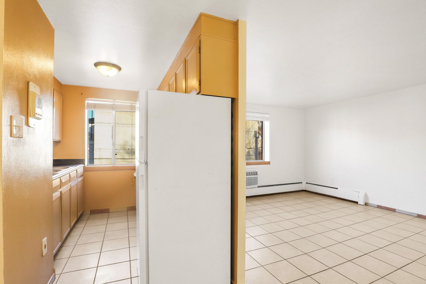 Camelot Apartments Image 10