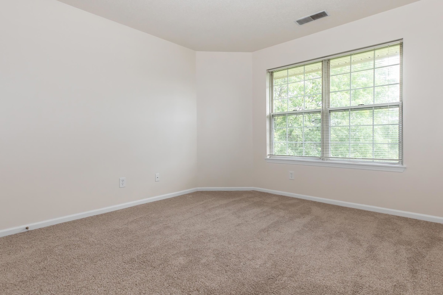 Ravinia Apartments Image 13