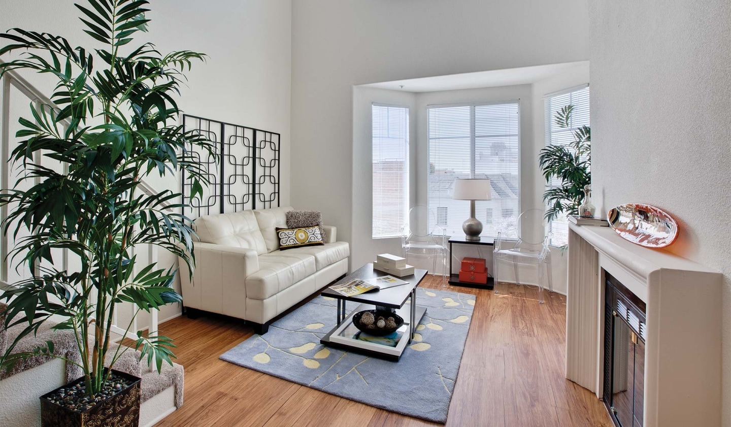 Villas at Park La Brea Image 19