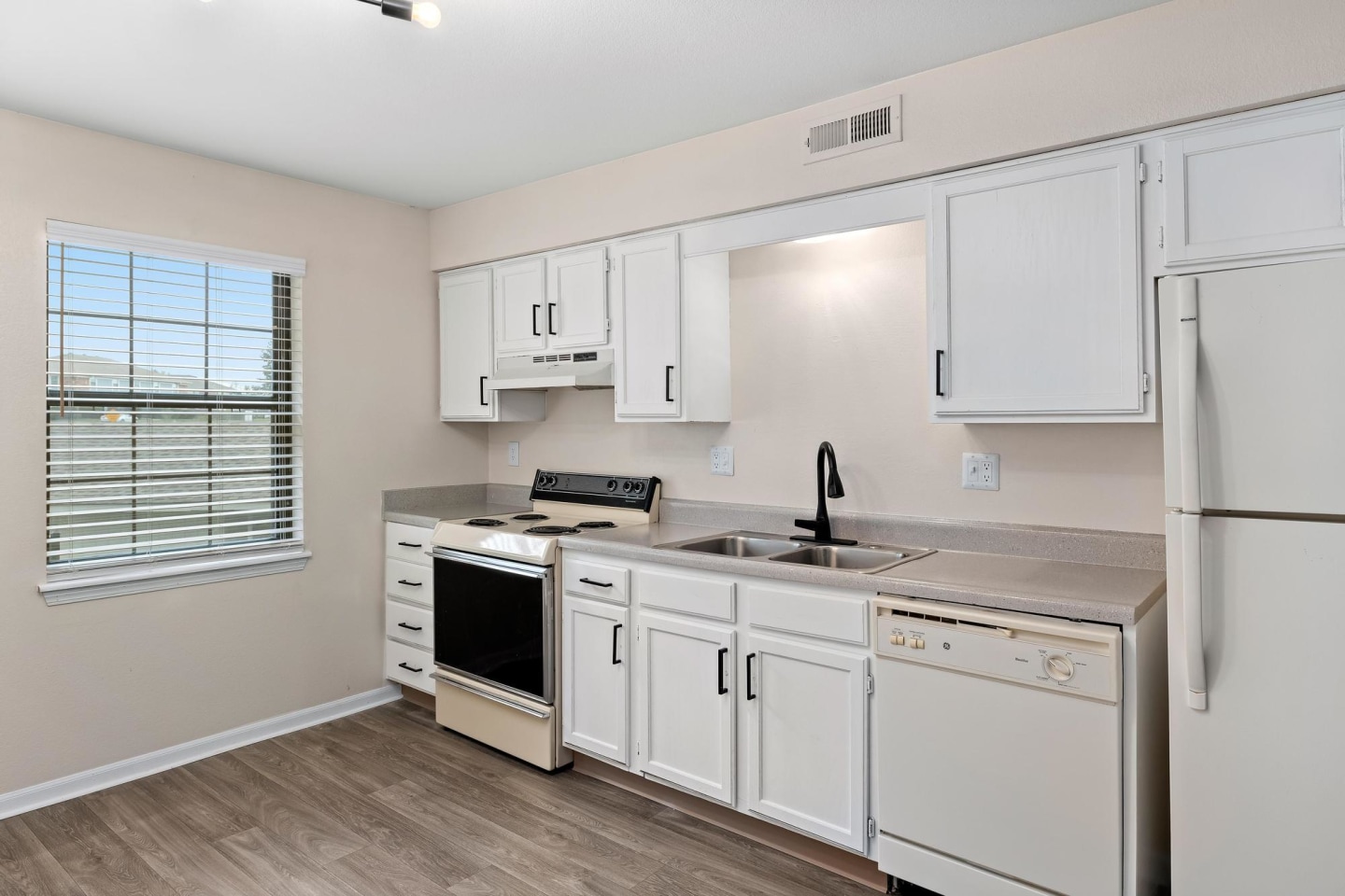 The Arbor Apartments and Townhomes Image 26