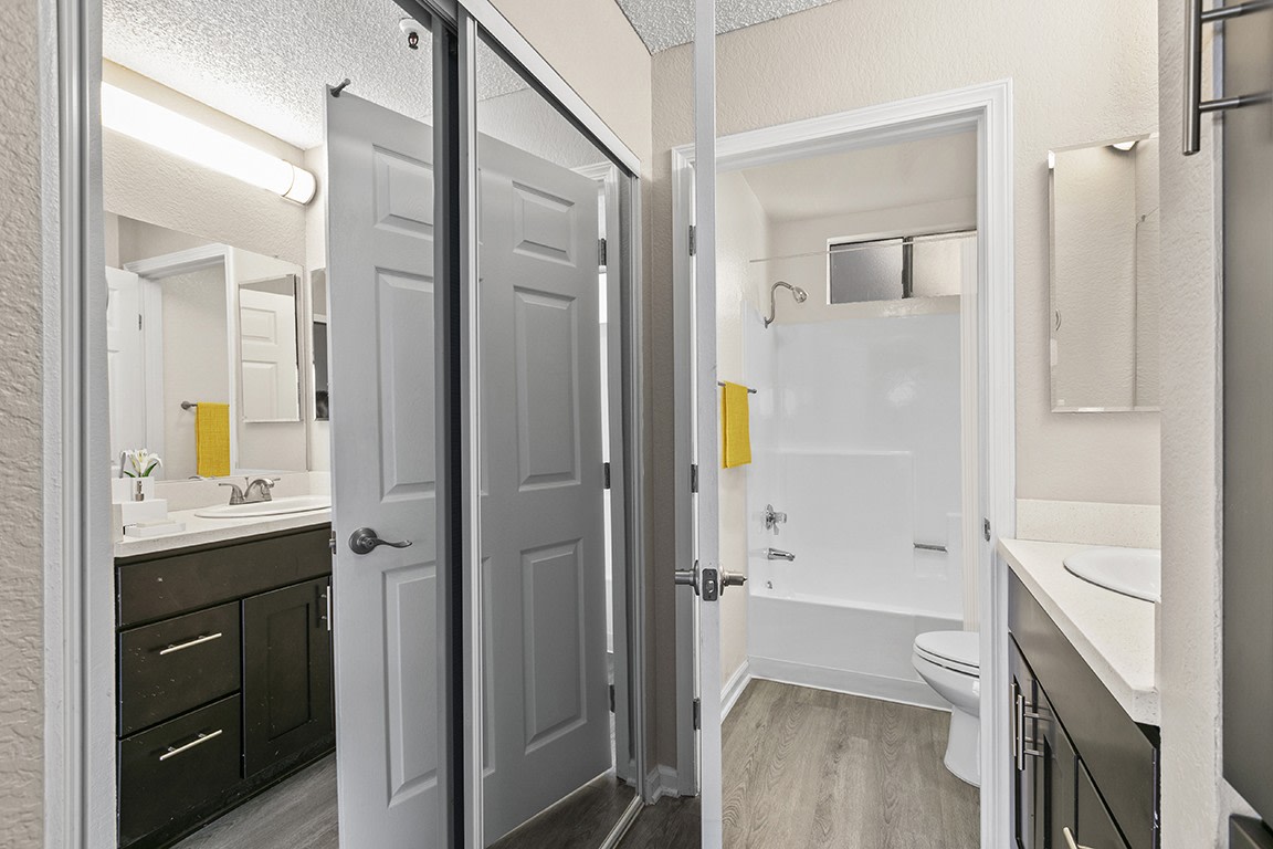 Harbor Terrace Apartments Image 19