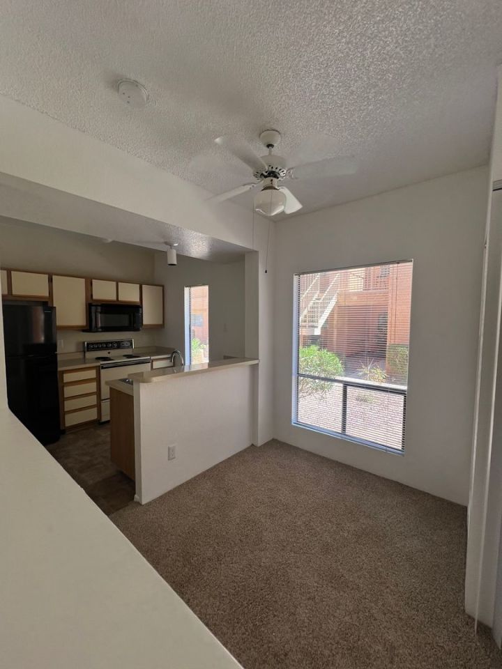Emerald Pointe Image 7