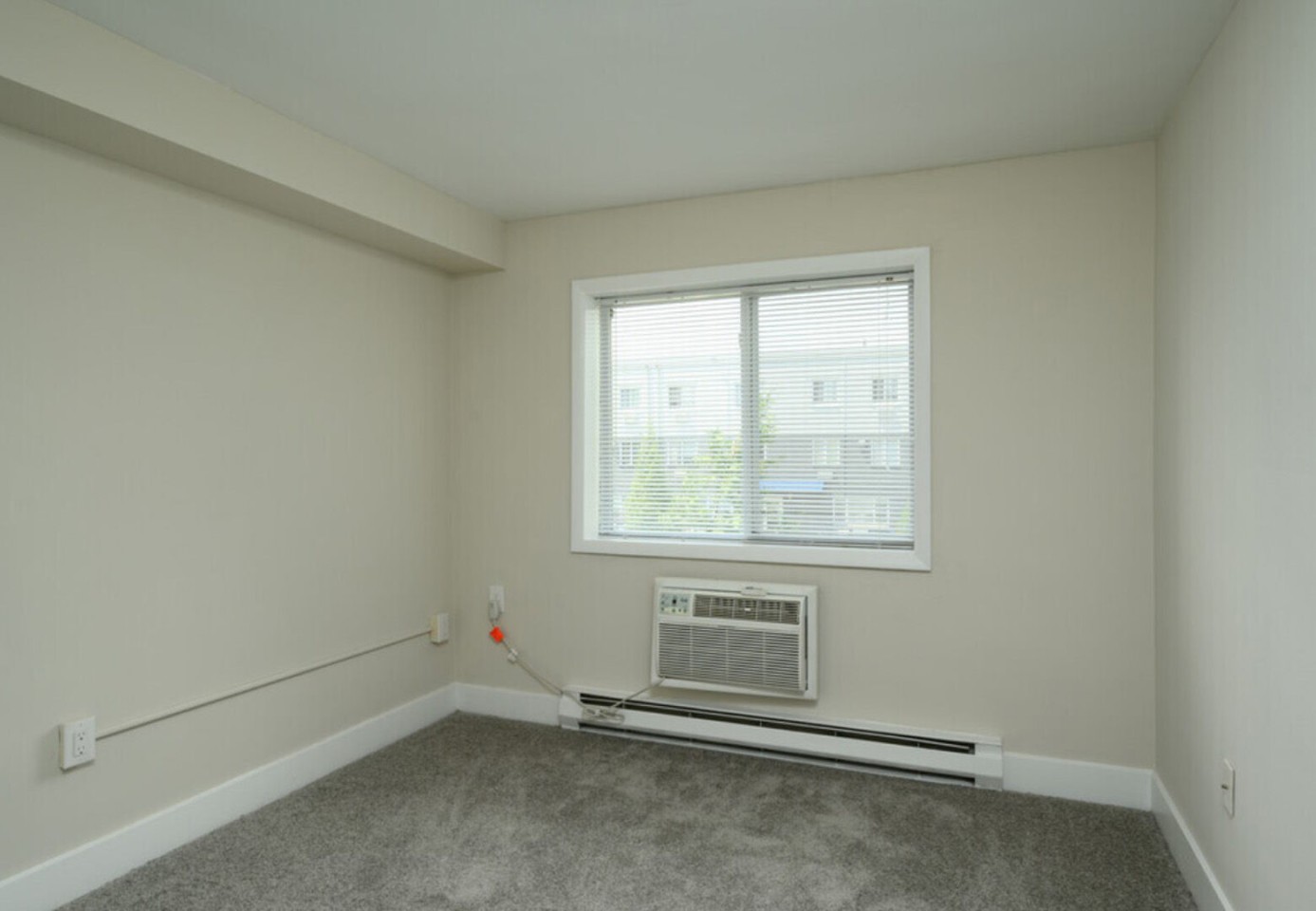 North Lane Apartments Image 16