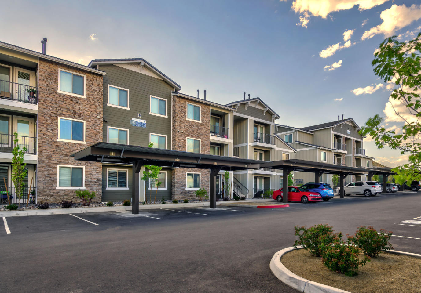 Carson Hills Image 13