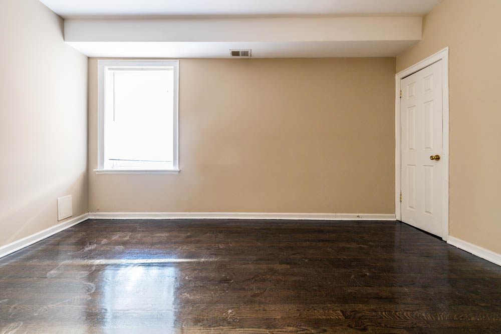 109 N Laramie Ave Image 11
