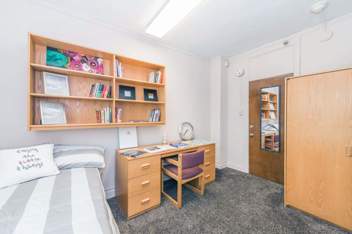 Co Living - 5445 S Ingleside Image 10