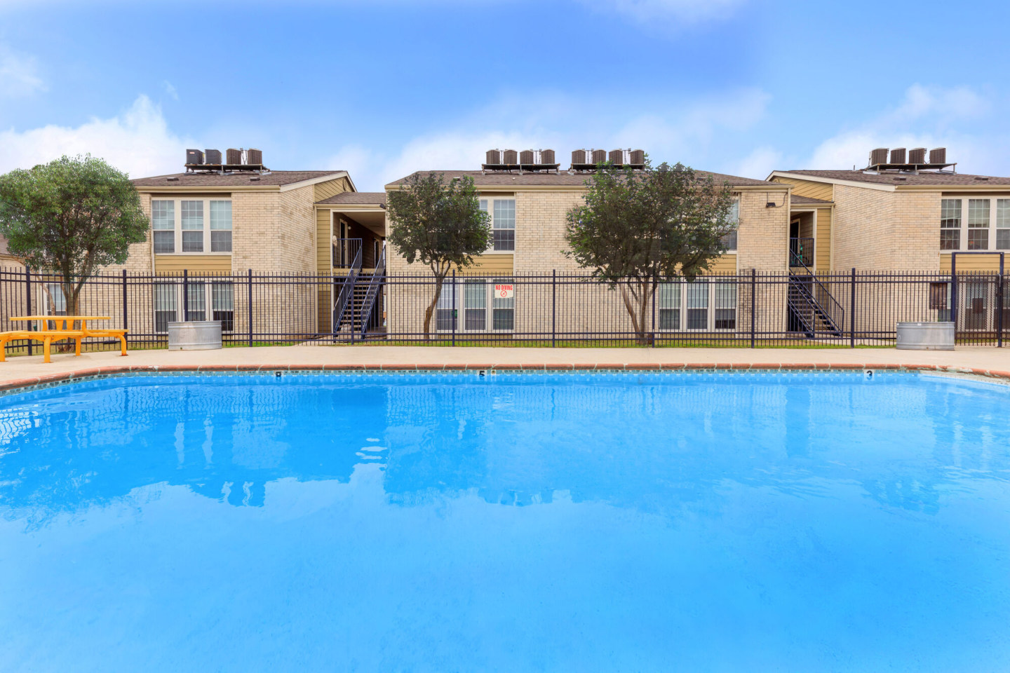 Hilltop Oaks Apartments Image 6