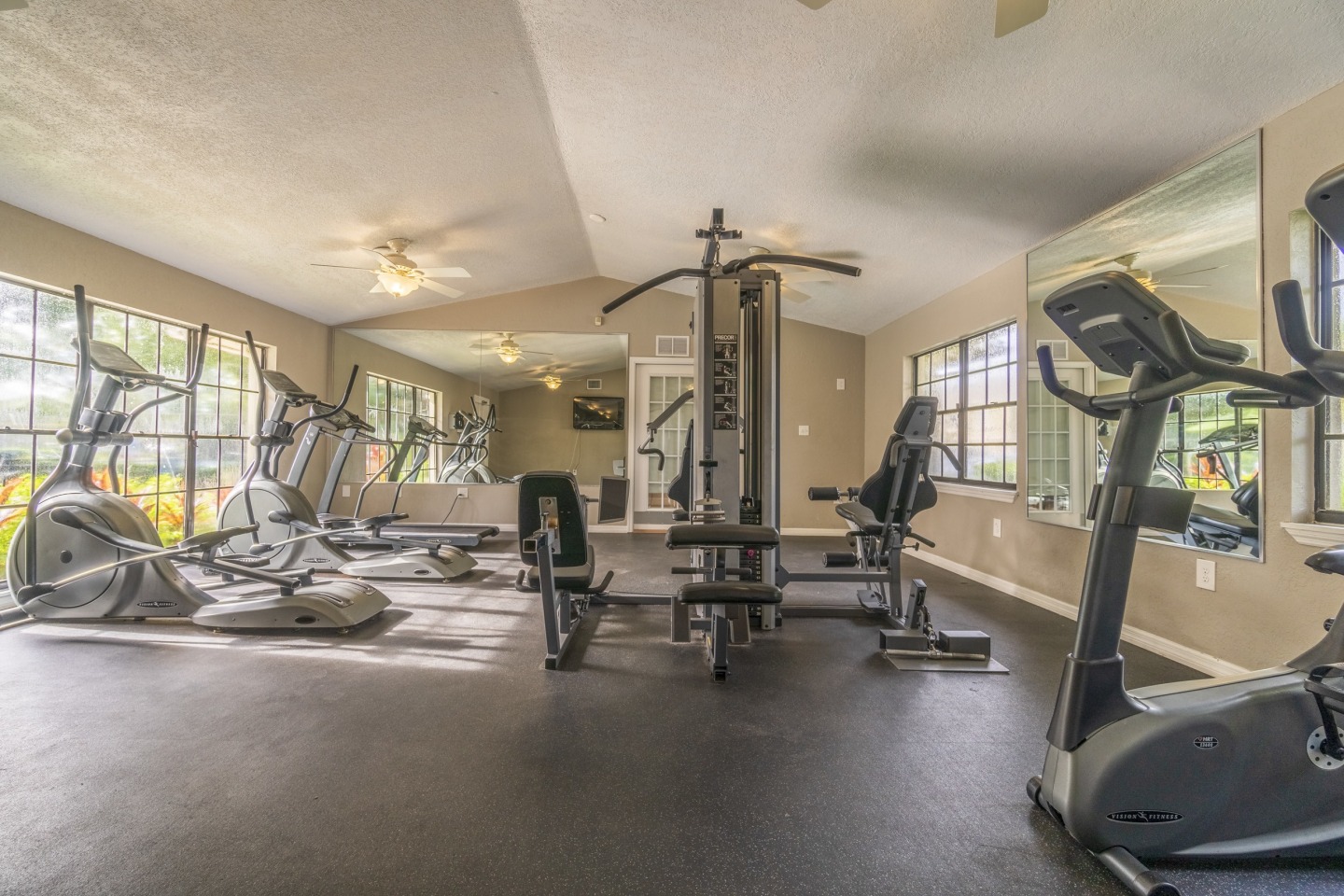 Laurel Oaks Image 17