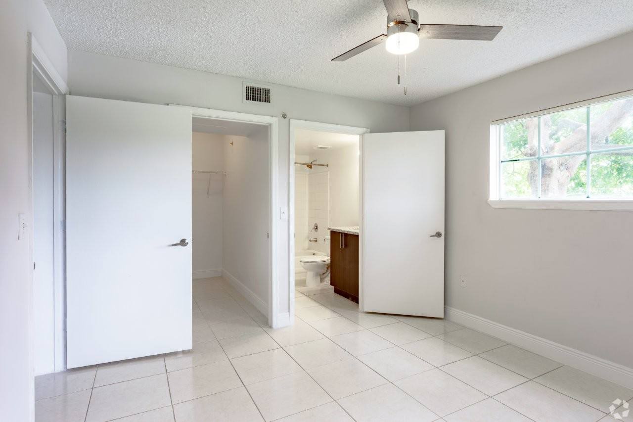 Legacy Lakeview Image 16