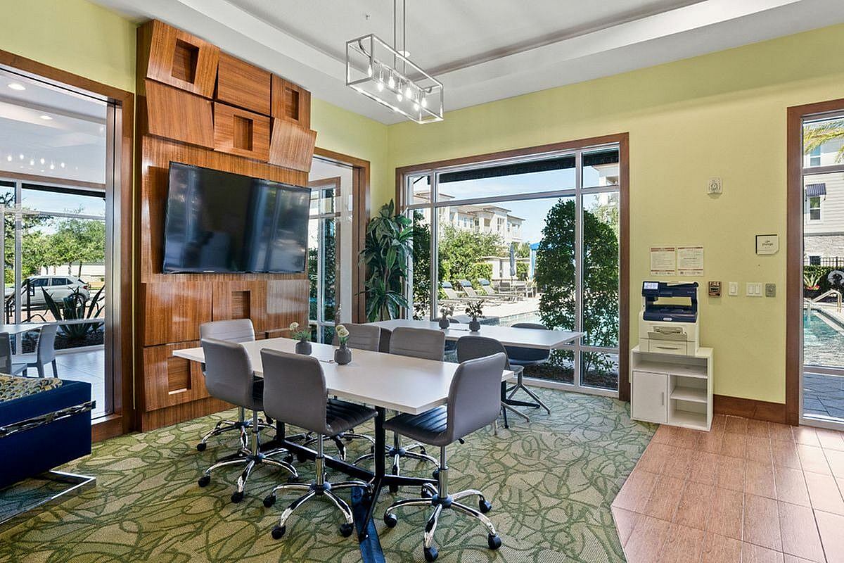 The Marq Highland Park Apartments Image 6