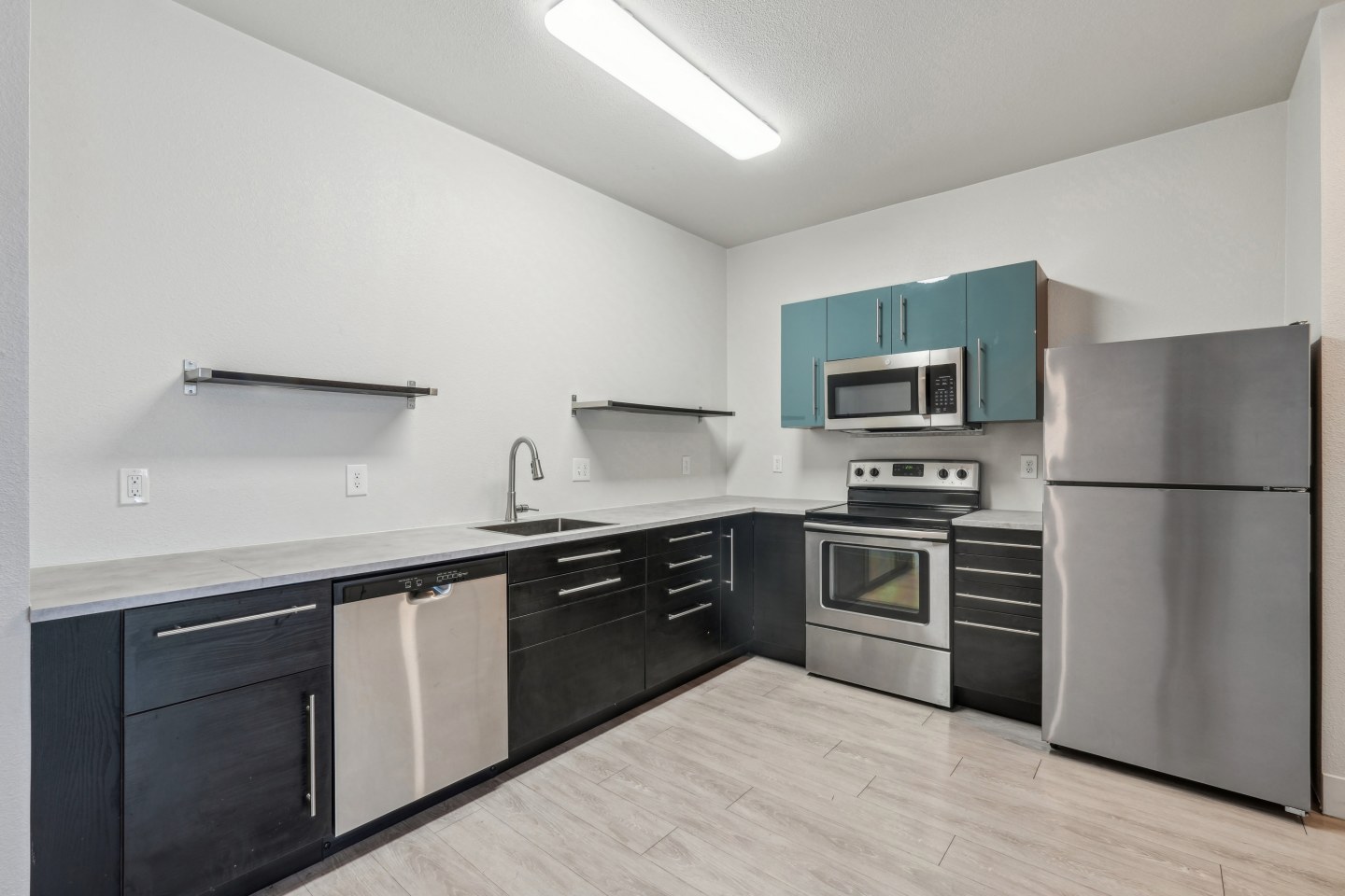 Red Table Apartments Image 9