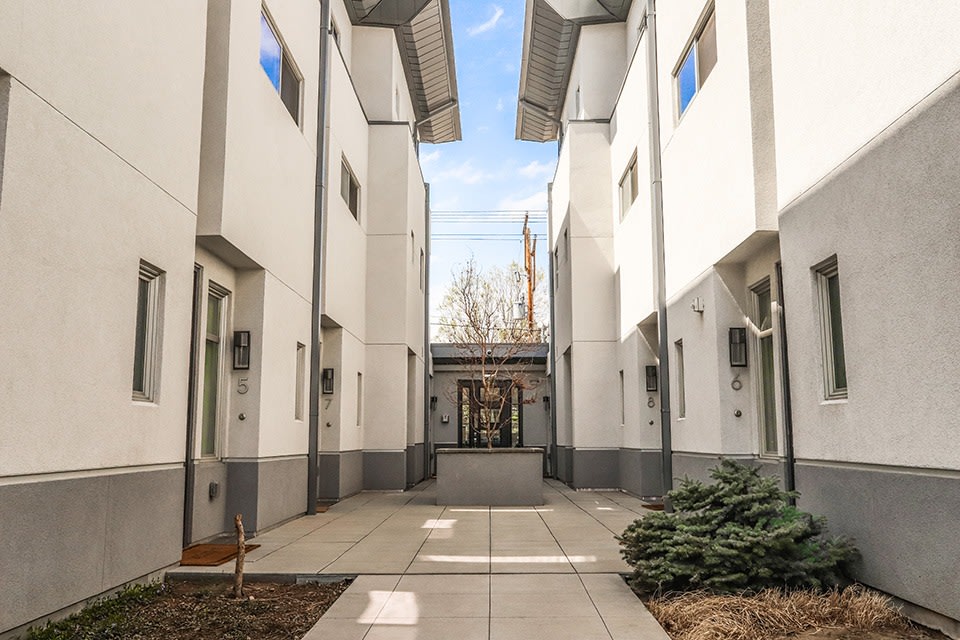 Townhomes at Cherry Creek North Image 12