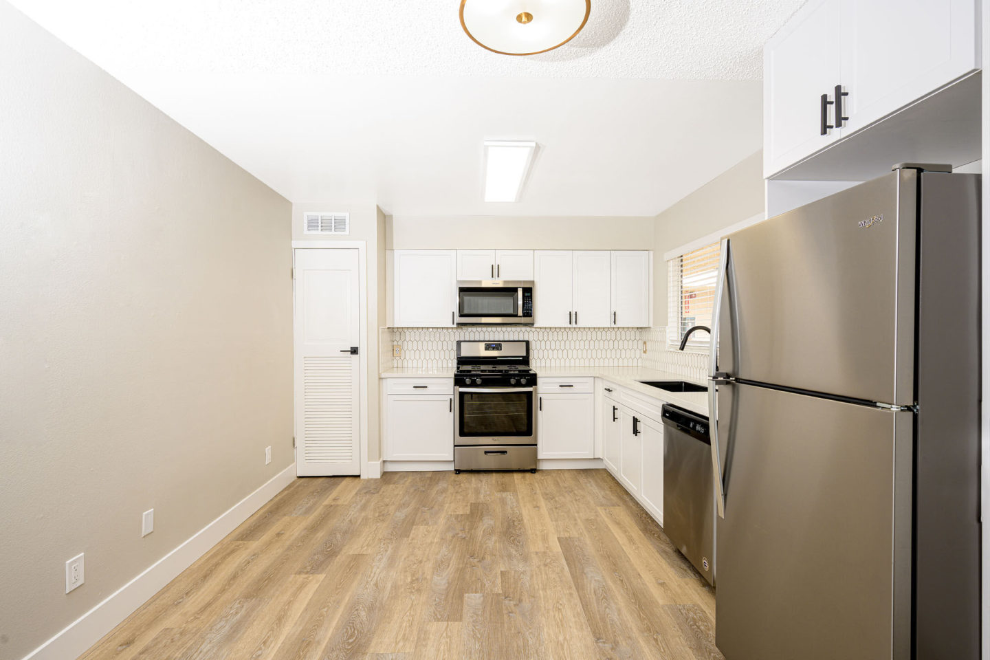 535 North Hobart Apartments Image 18