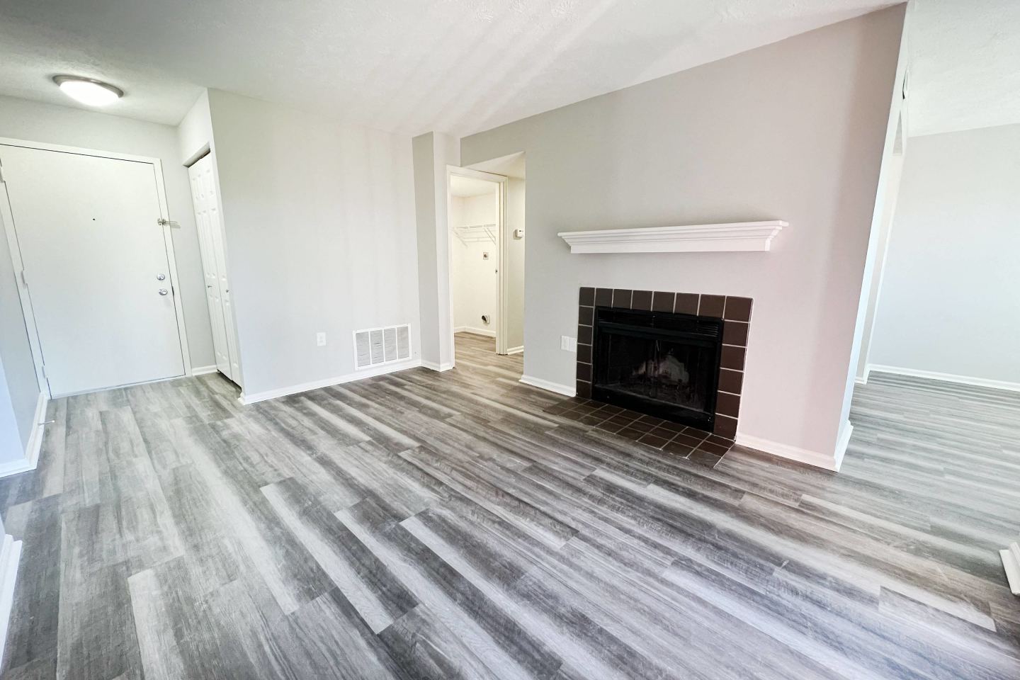 Deercross Apartments Image 112