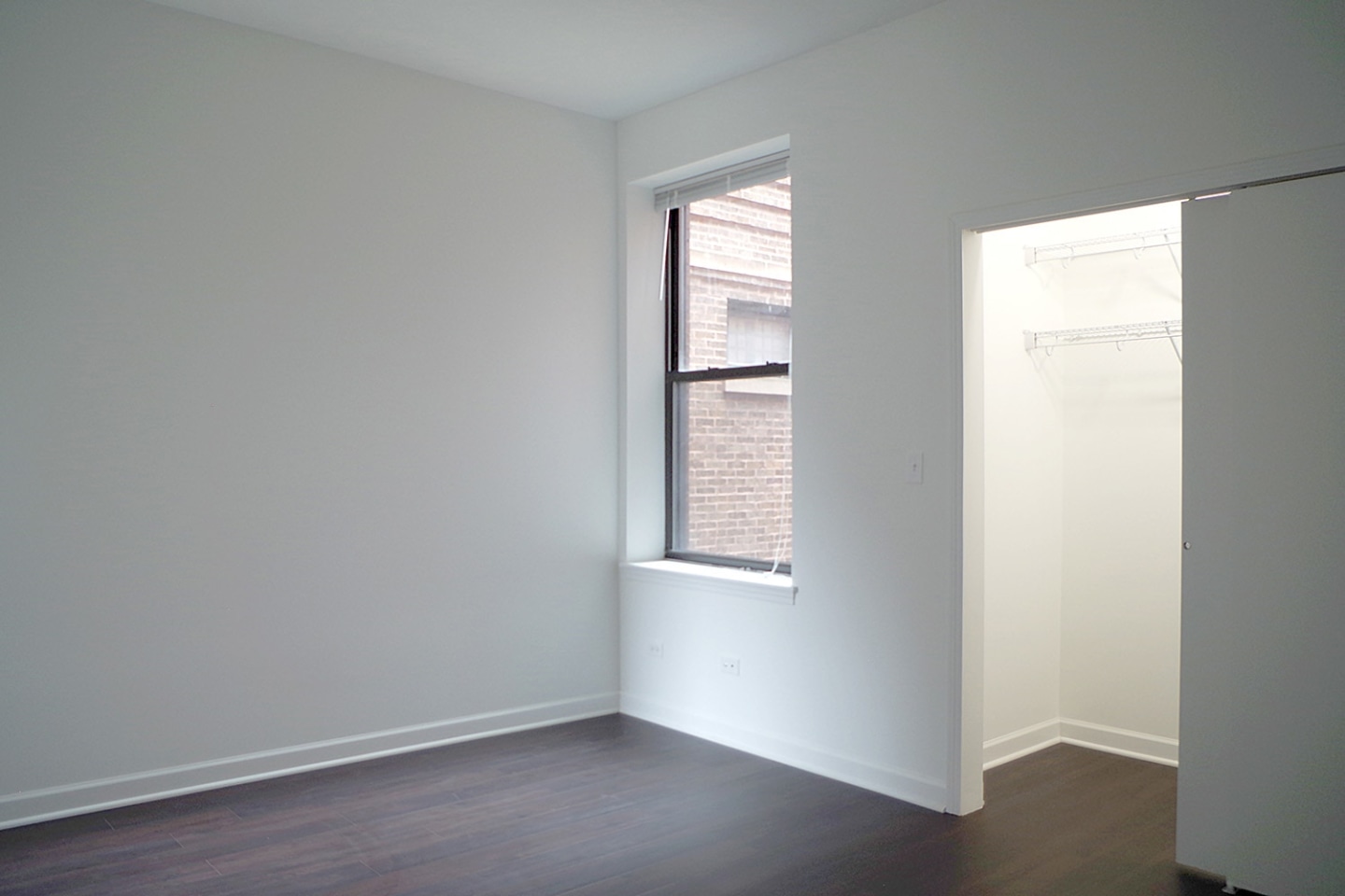 5507-5509 S Hyde Park Boulevard Image 17