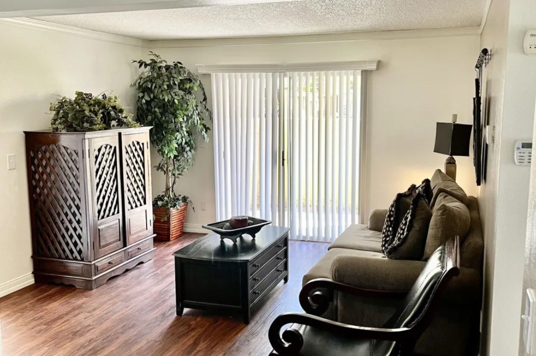 Peppertree Place Apartments Image 2