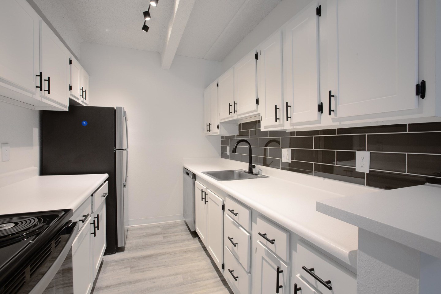 Los Altos Towers Image 21