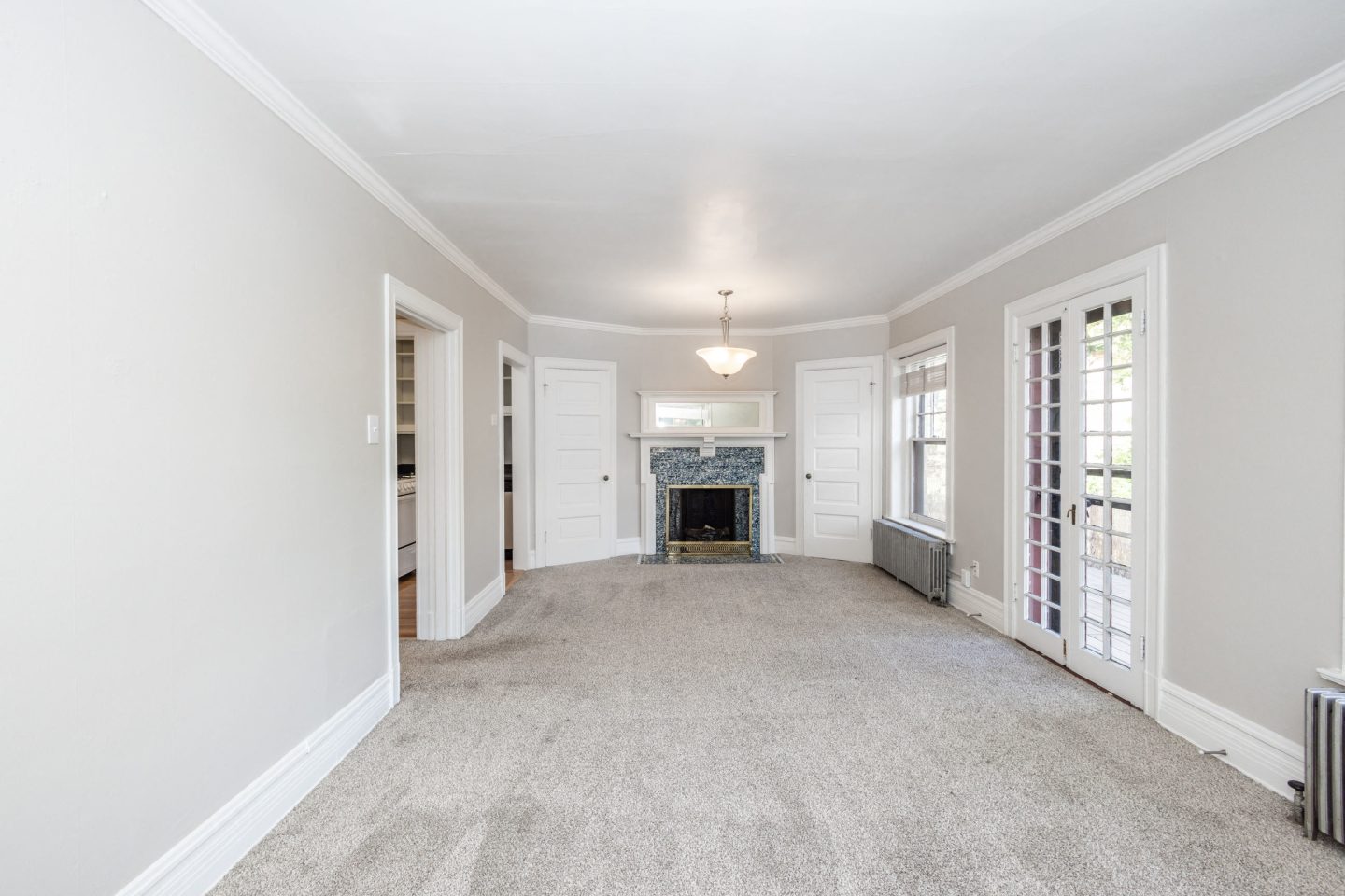 1137 E 10th Avenue Image 3