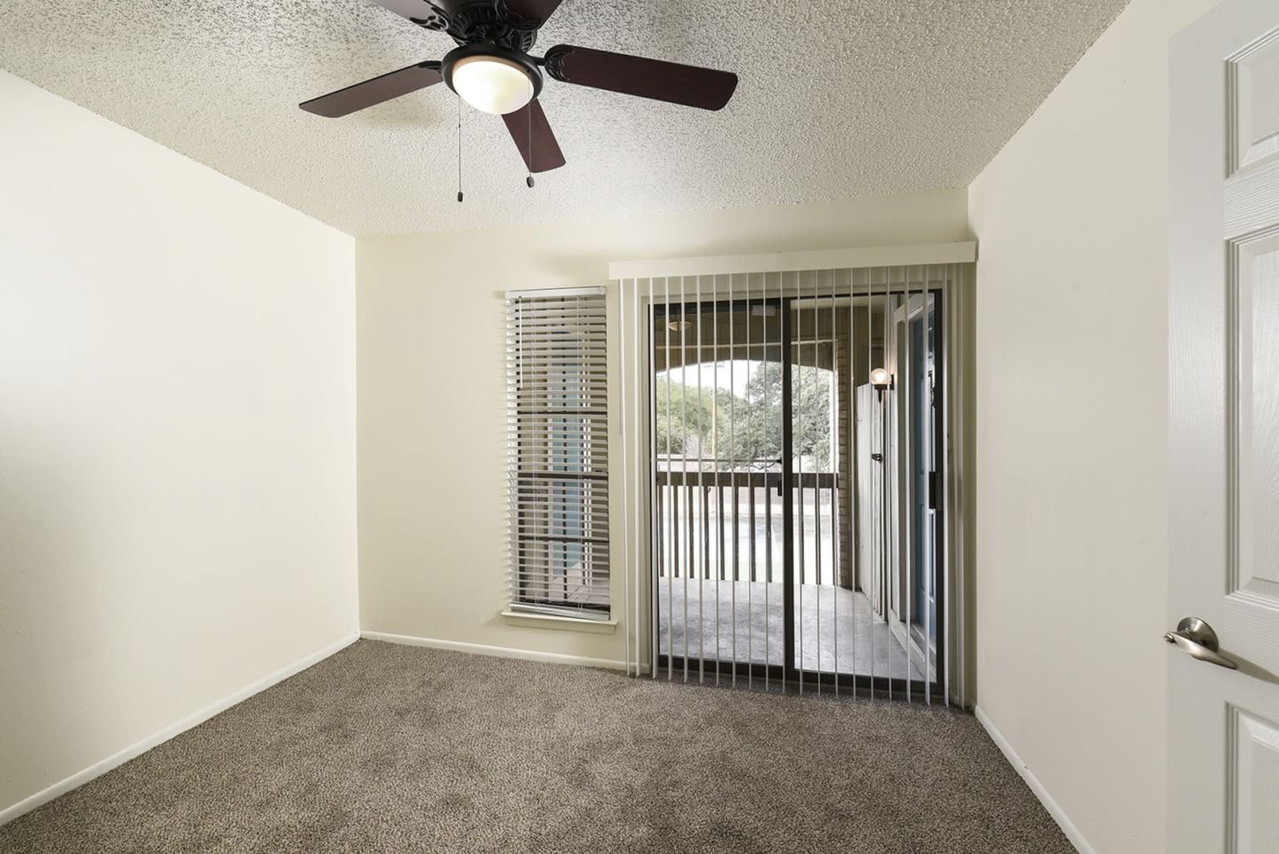 Deer Oaks Image 11