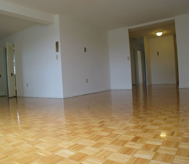Country Club Towers Image 8