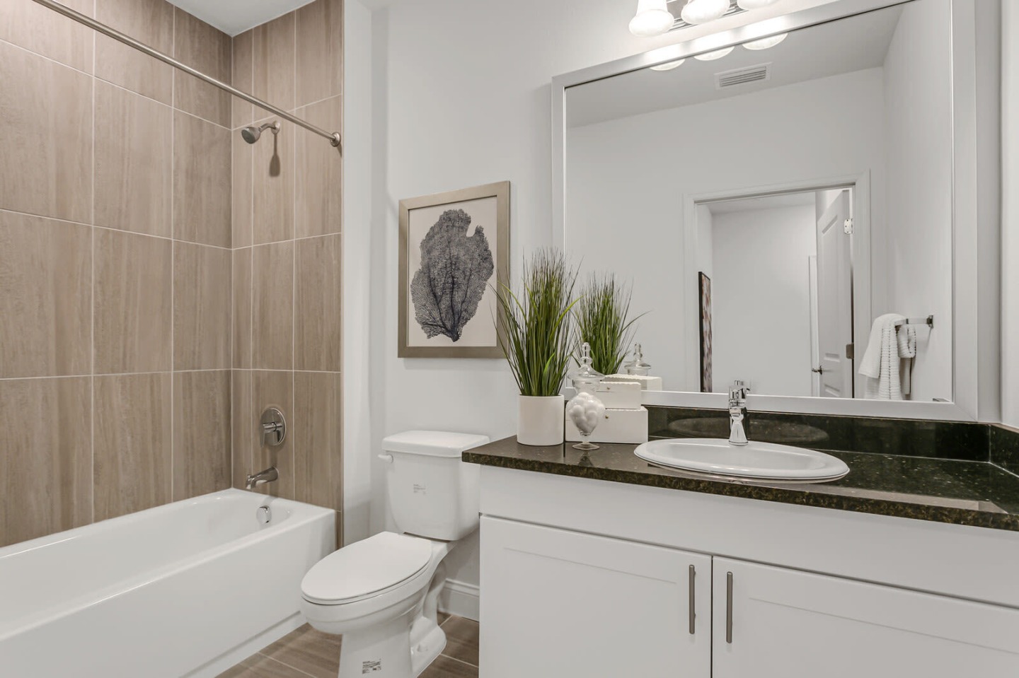 Grand Oak Apartments Image 20