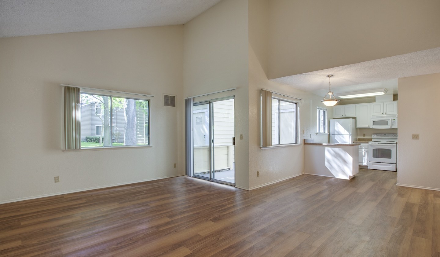 Mariner's Cove Apartments Image 3