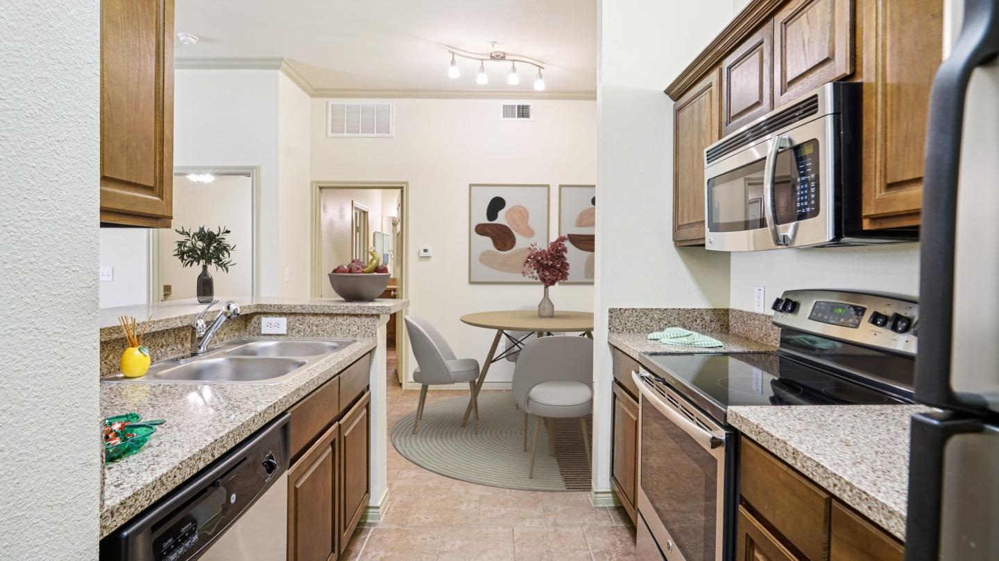 Crest Manor Image 31