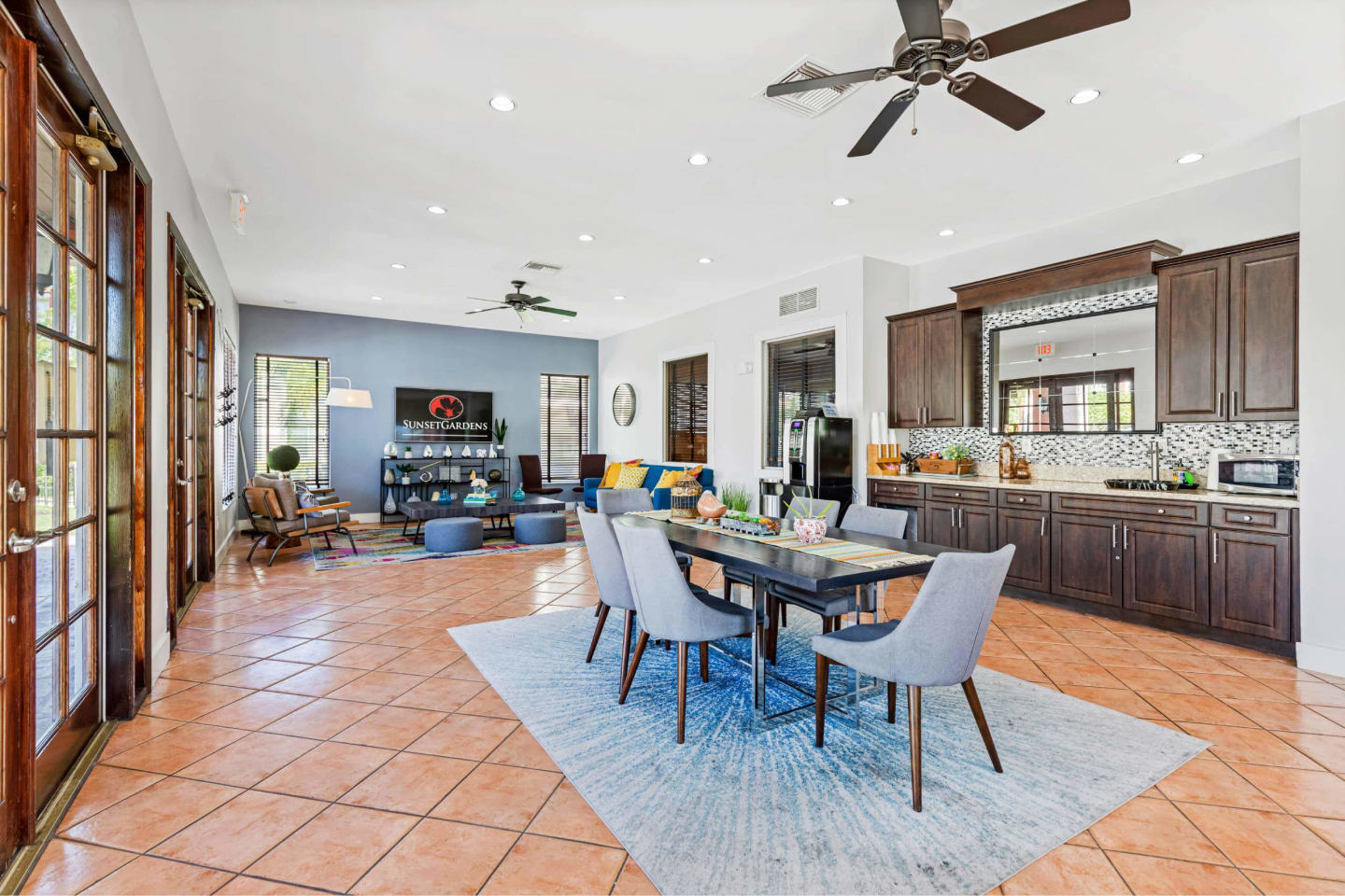 Sunset Gardens Apartments Image 14