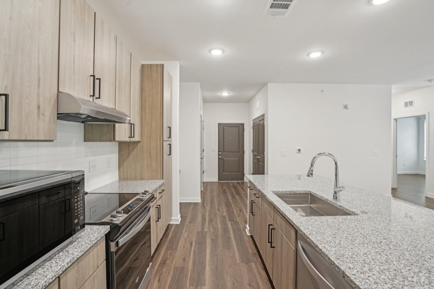 The Pullman Luxury Apartment Homes Image 38