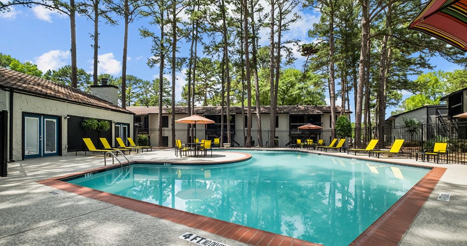 River Oaks Apartments Image 14
