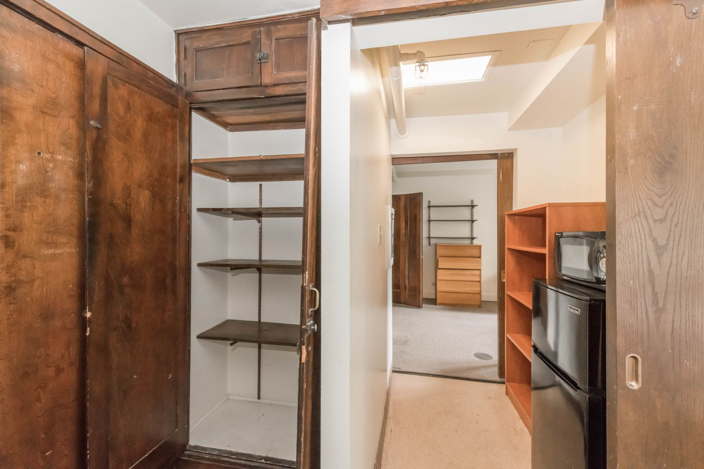 Co Living- 5748 Blackstone Image 17