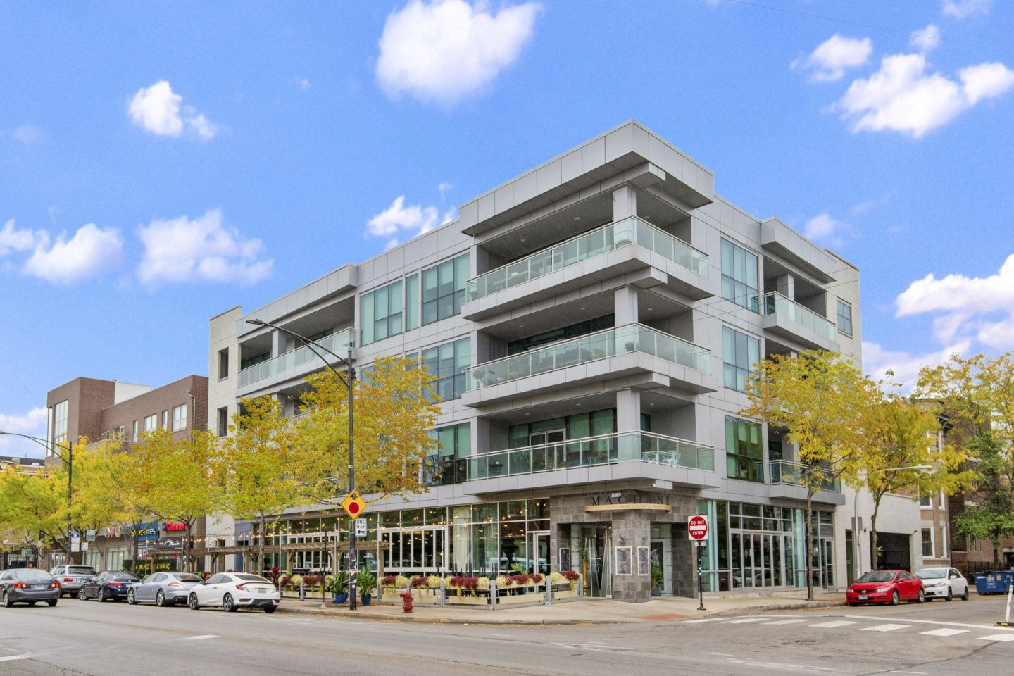 1846 W Division St Image 1
