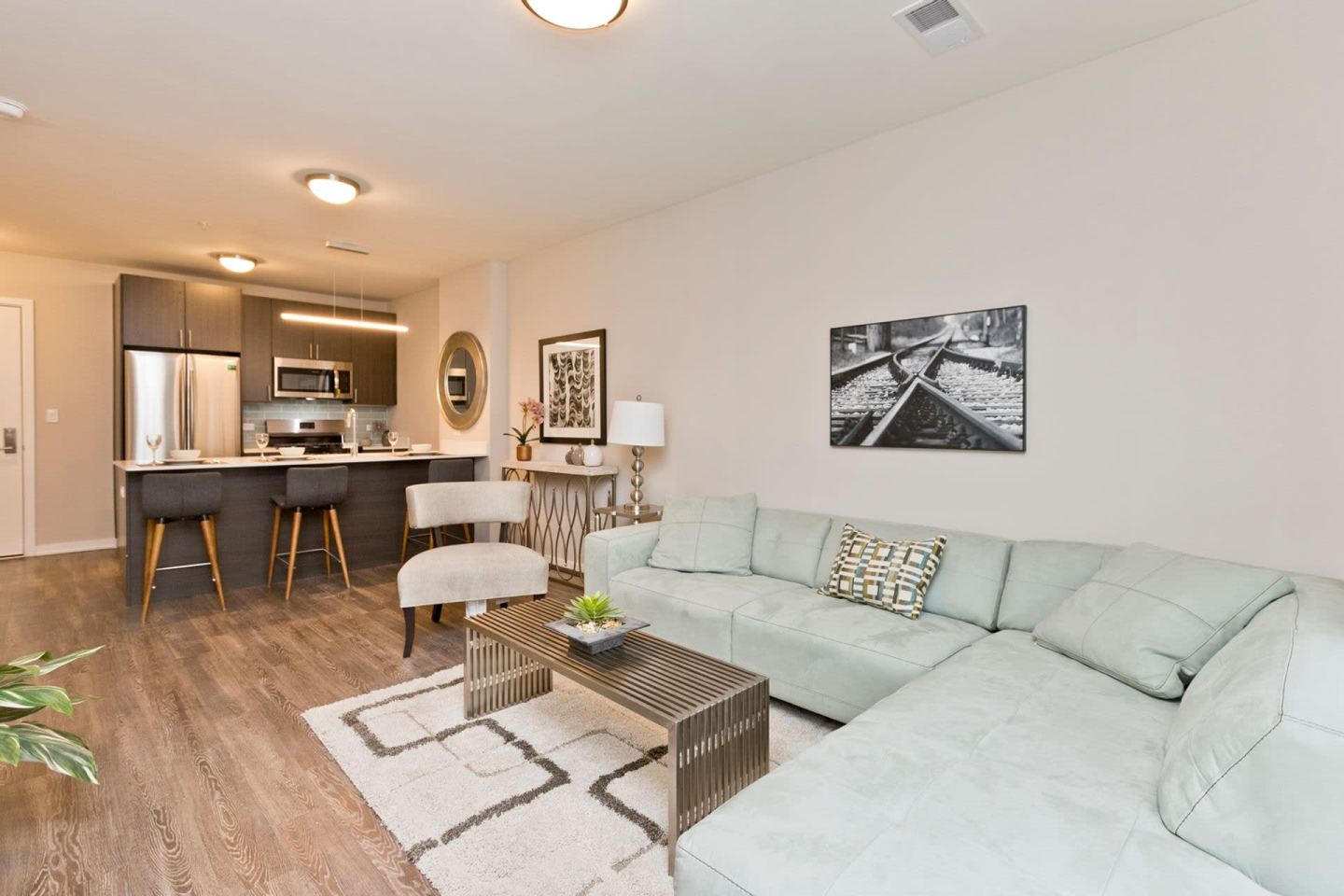 1552 N North Park Image 2