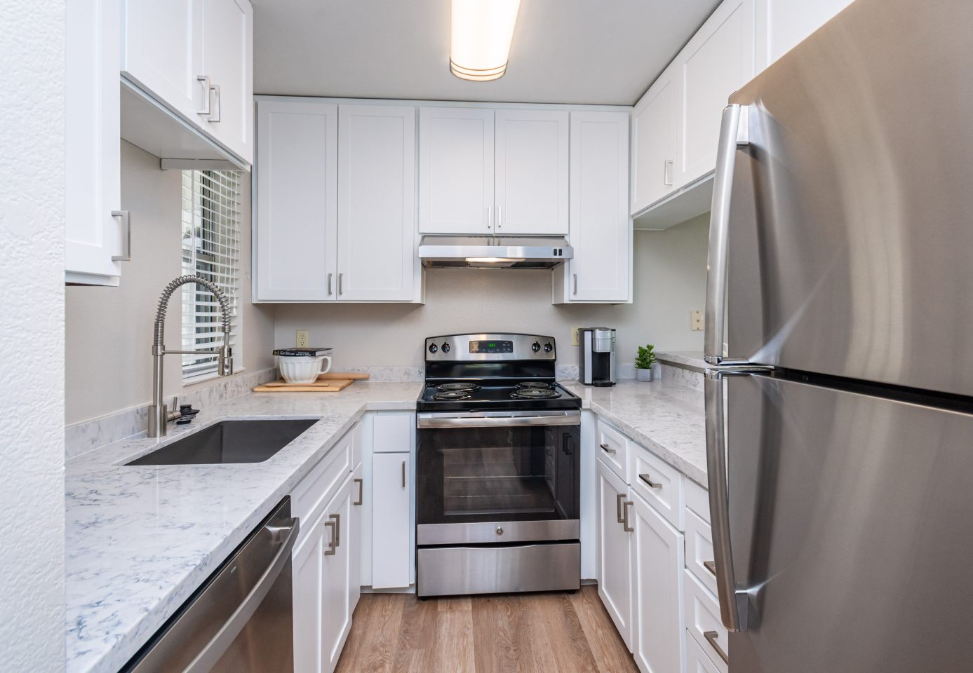 The Grove Luxury Apartments Image 13