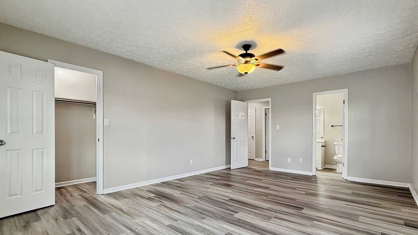 Holly Hills Image 30