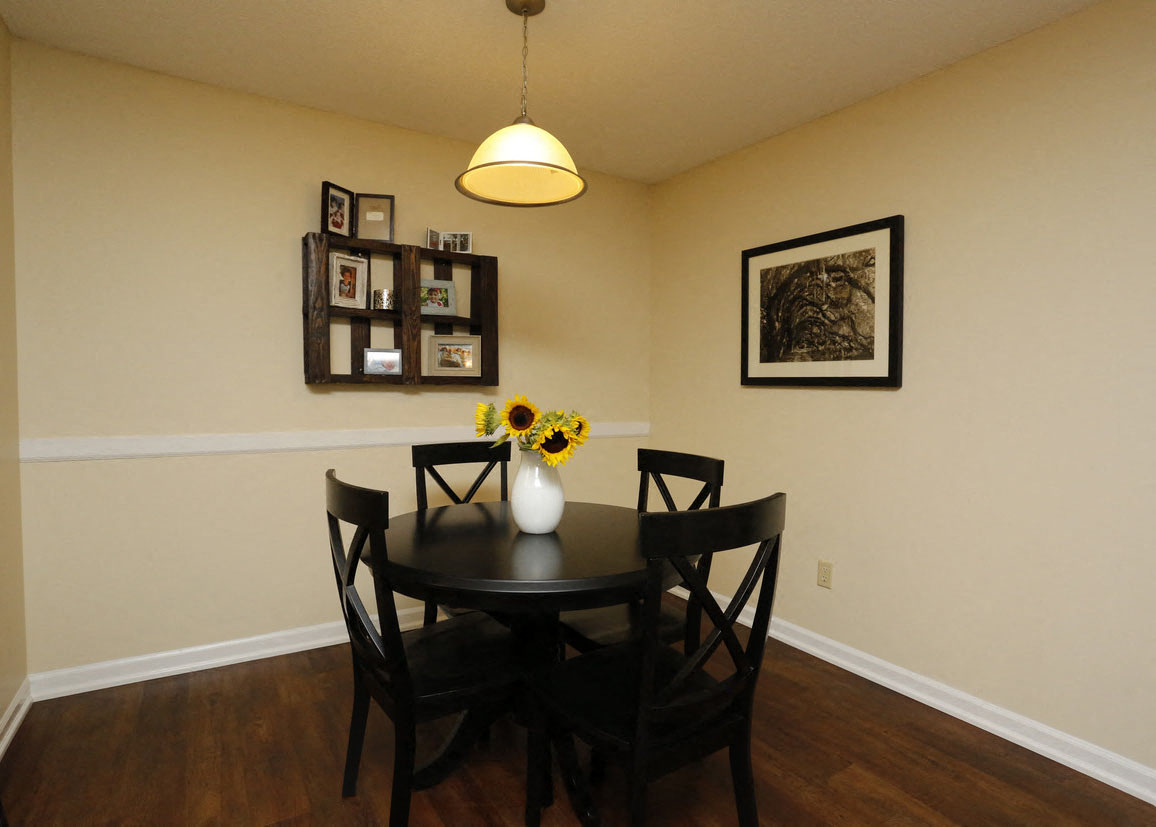 Briarwood Condominiums Image 8