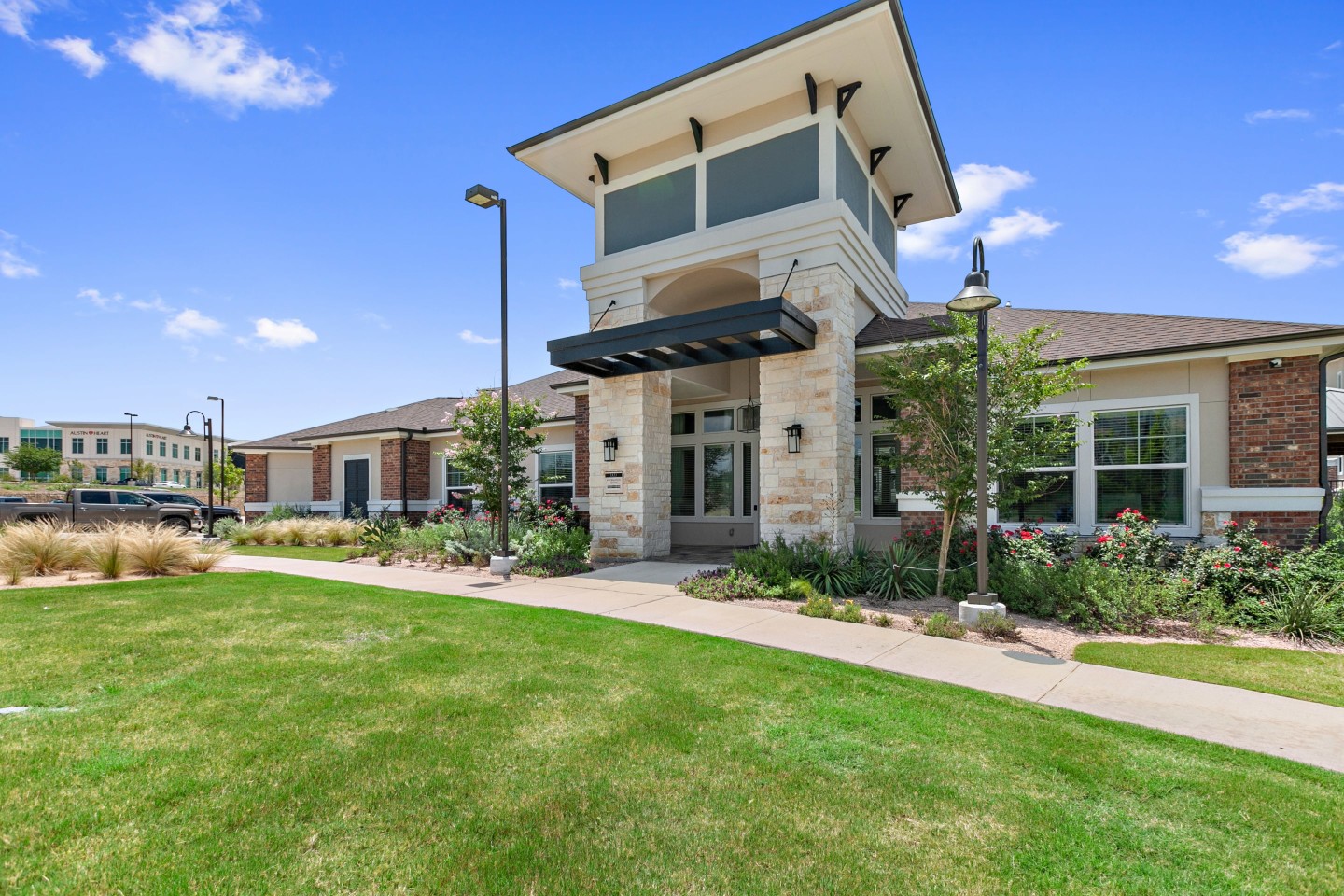 Sadler House Luxury Apartment Homes Image 22
