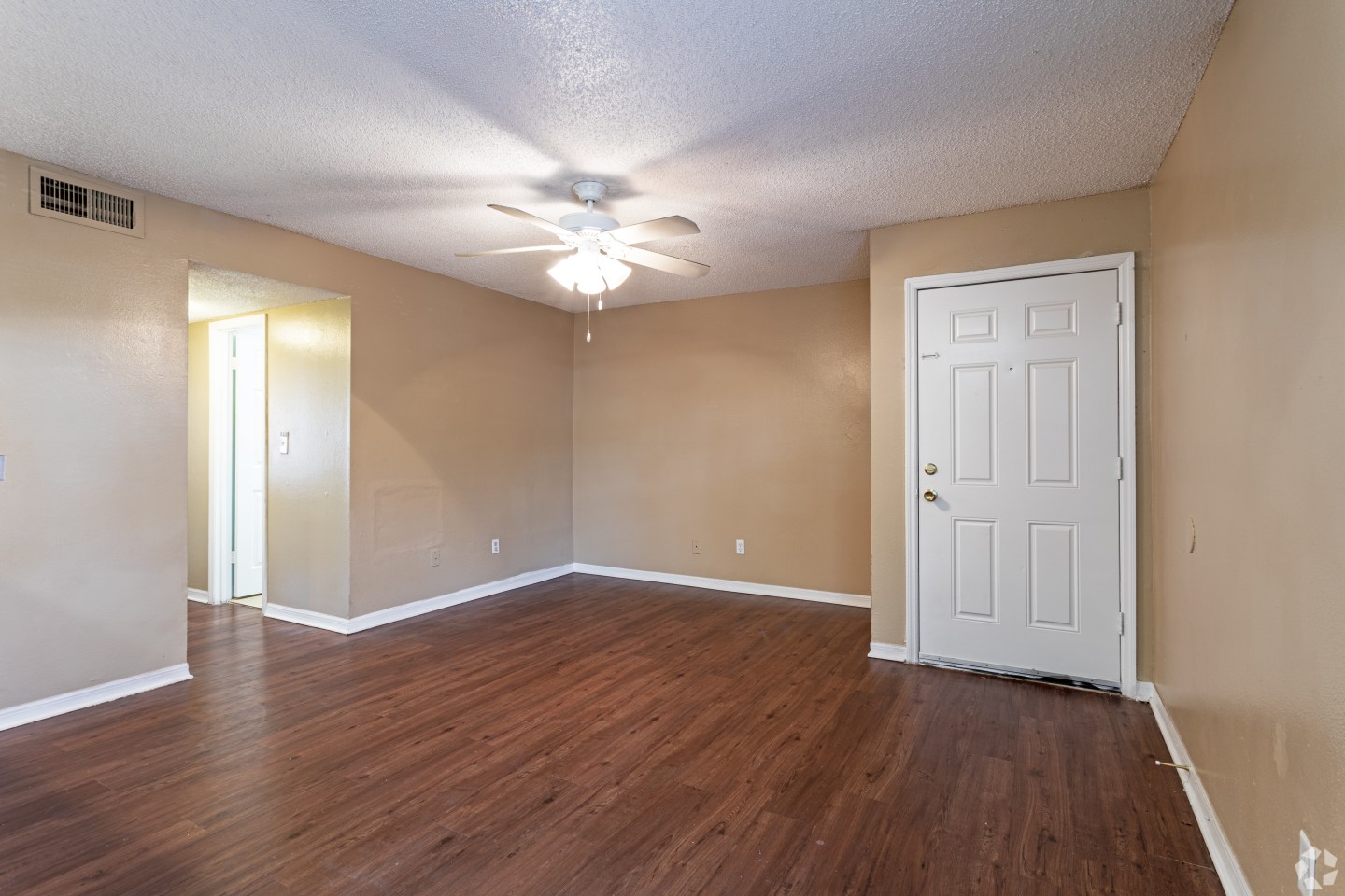 Green Oaks Image 17