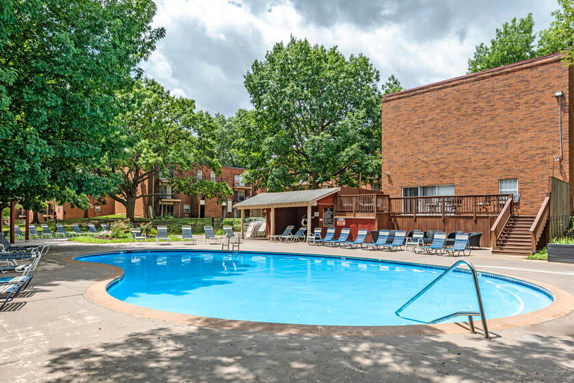 Coach House Apartments Image 6