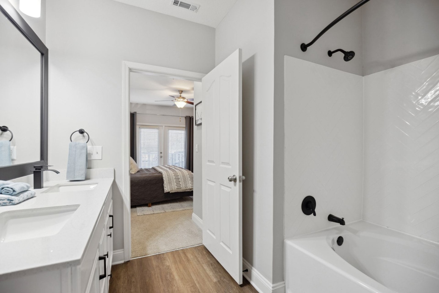 Enclave at Rivergate Image 34