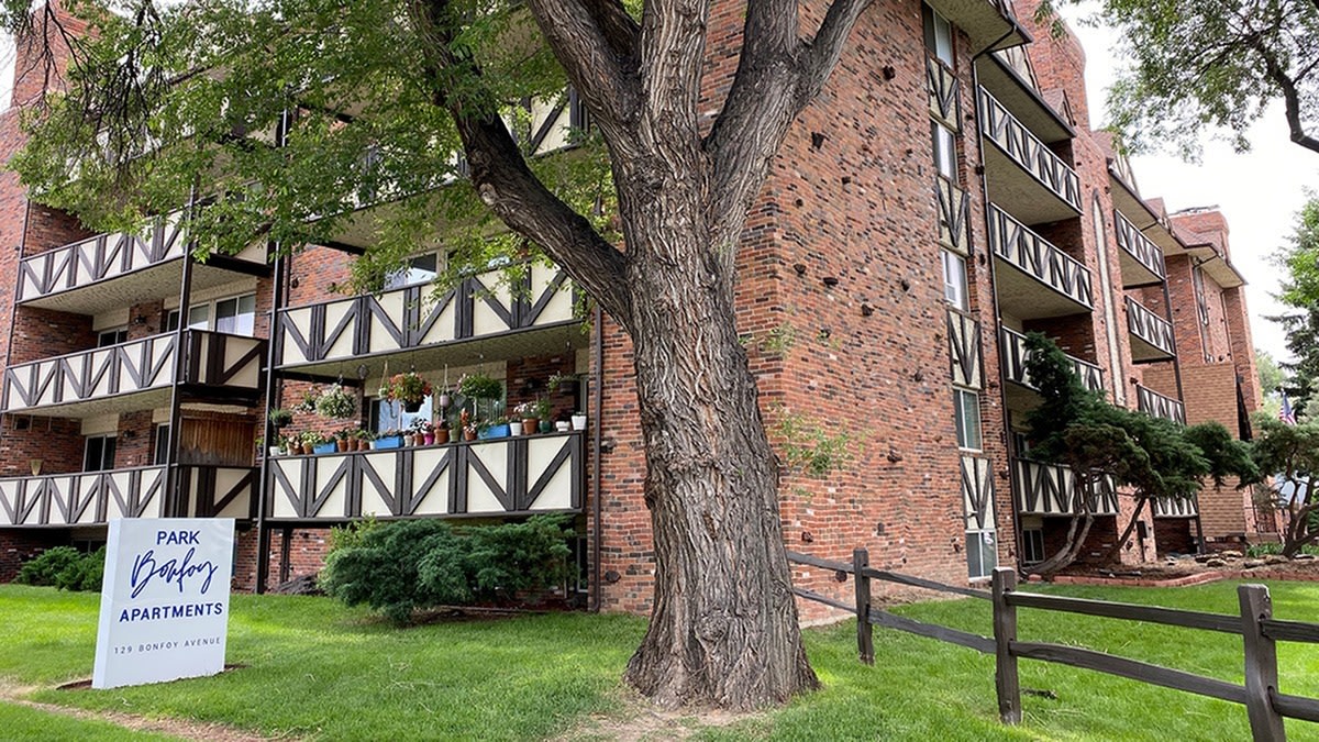 Park Bonfoy Apartments Image 1