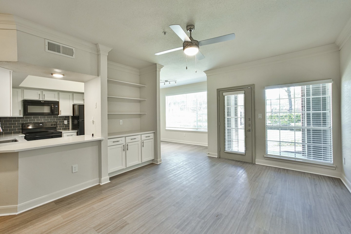 Aventura 1414 Image 17