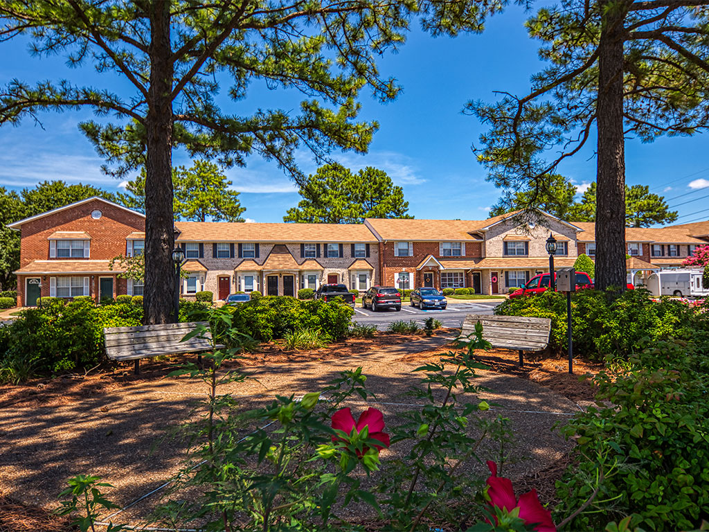 Holly Point Apartments Image 26
